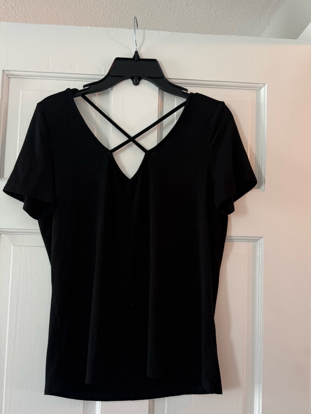 Black Crisscross Back Short Sleeve Top, Sz M, Great Condition!